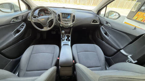 2017 Chevrolet Cruze LT Auto