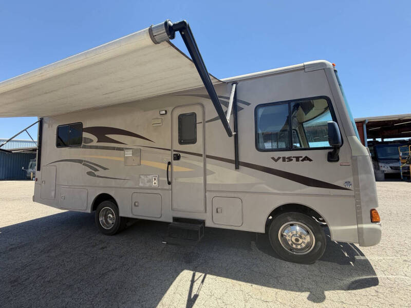 2015 Winnebago Vista