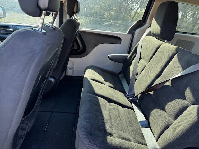 2016 Dodge Grand Caravan American Value Package