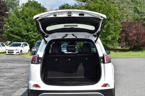 2017 Toyota RAV4 SE