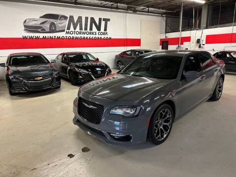 2018 Chrysler 300 for sale at MINT MOTORWORKS in Addison IL