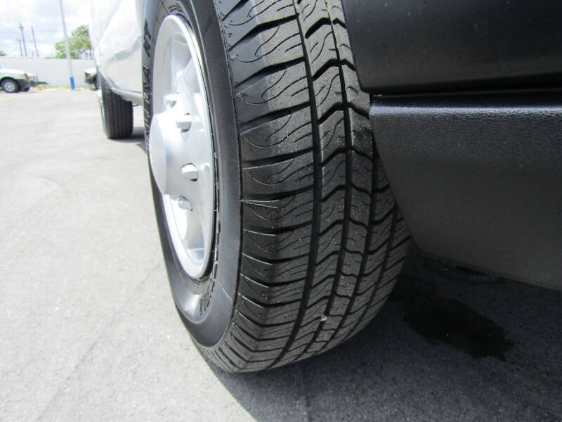 2011 Ford E-Series E-150