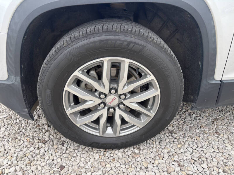 2017 GMC Acadia SLE-2