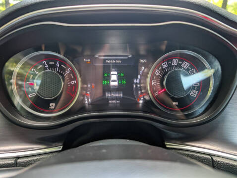 2015 Dodge Challenger SXT