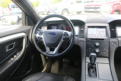 2017 Ford Taurus SEL