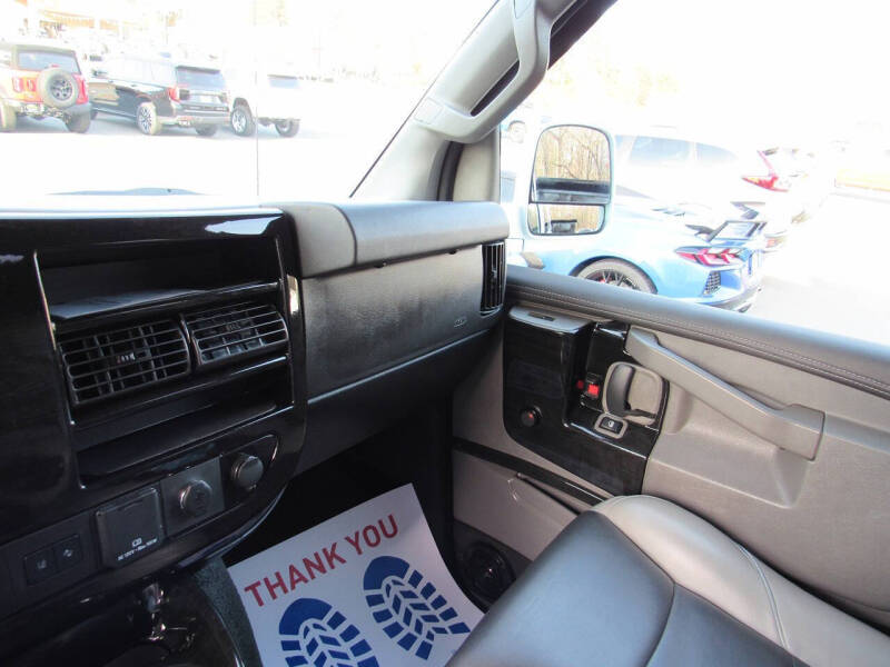 2020 GMC Savana 2500