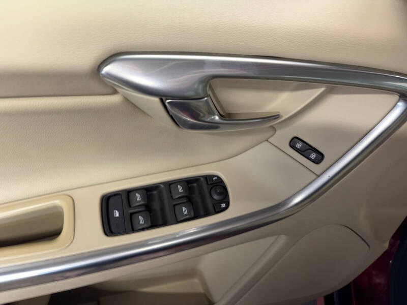 2016 Volvo XC60 T6