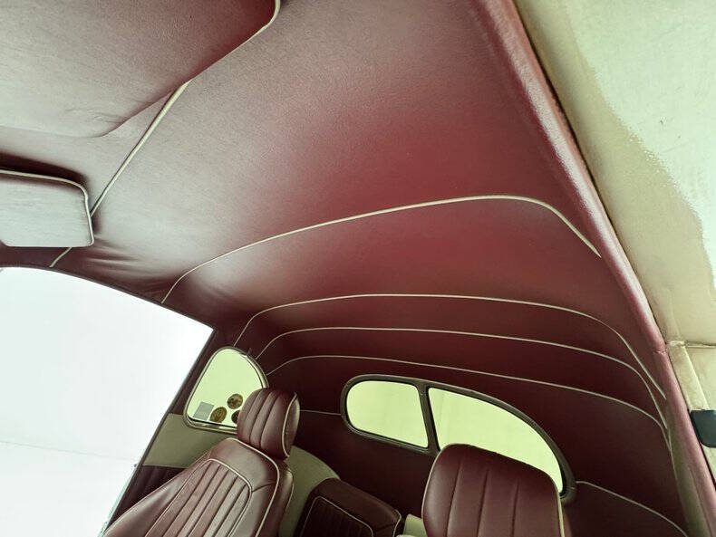 1940 Ford Deluxe