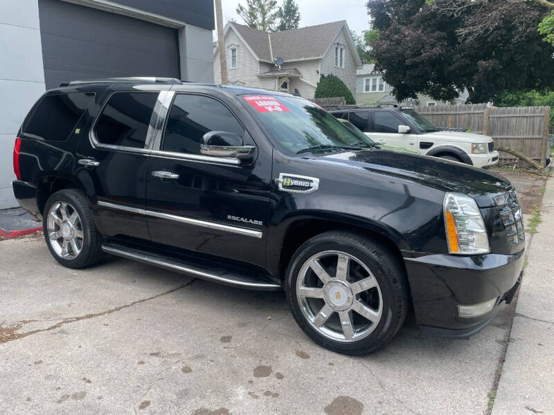 2012 Cadillac Escalade Hybrid for sale at Tom's Auto Sales in Milwaukee WI