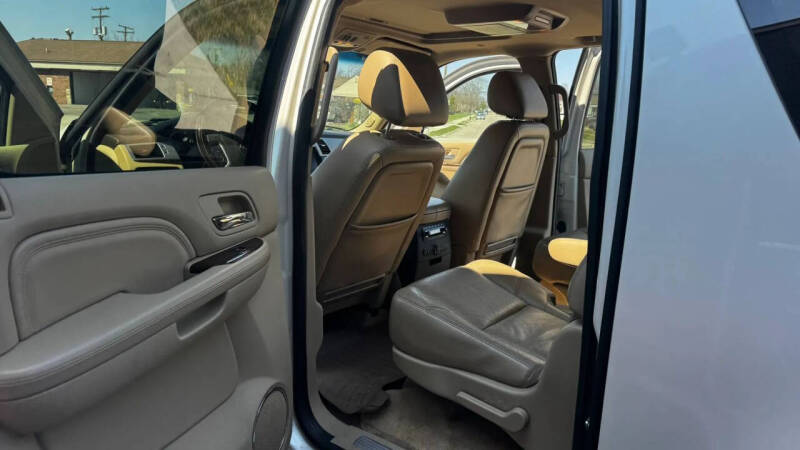 2011 Cadillac Escalade ESV Luxury
