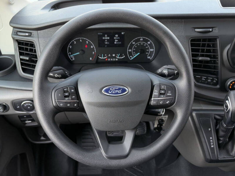 2025 Ford Transit 250