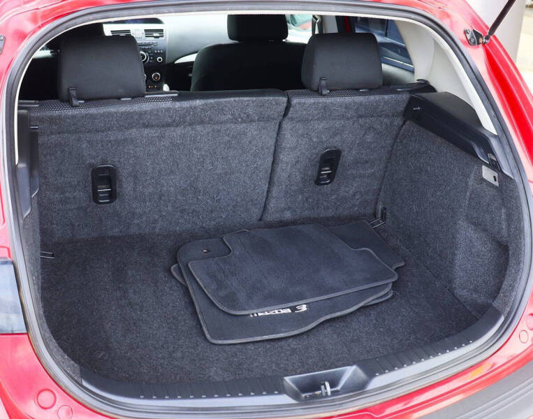 2013 Mazda MAZDA3 i Touring