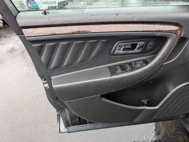 2016 Ford Taurus Limited