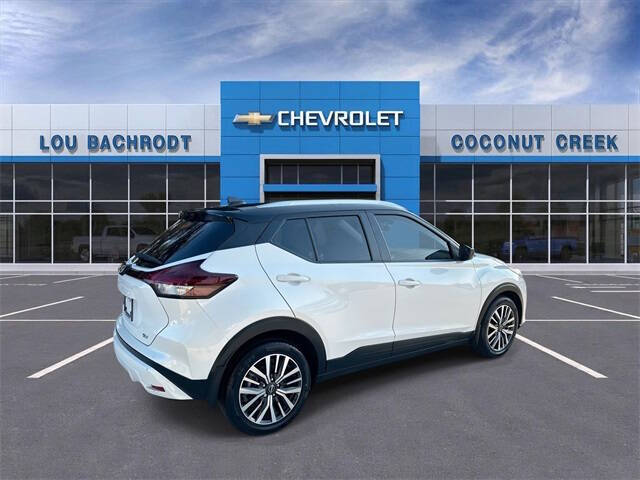 2022 Nissan Kicks SV