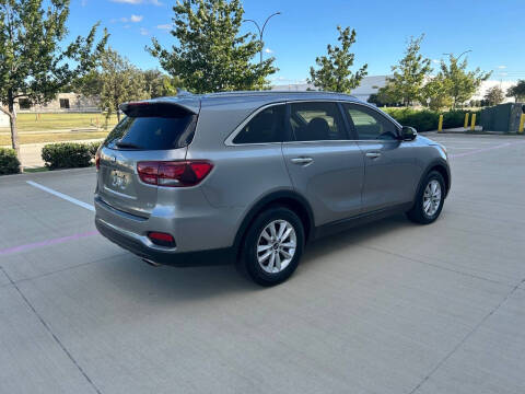 2019 Kia Sorento LX V6
