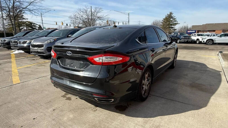 2014 Ford Fusion SE