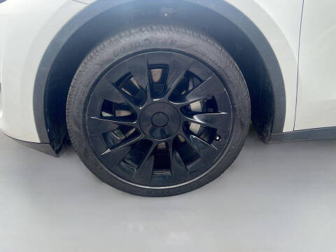 2025 Tesla Model Y Long Range