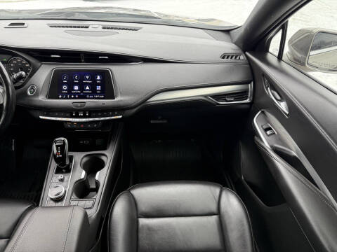 2020 Cadillac XT4 Premium Luxury