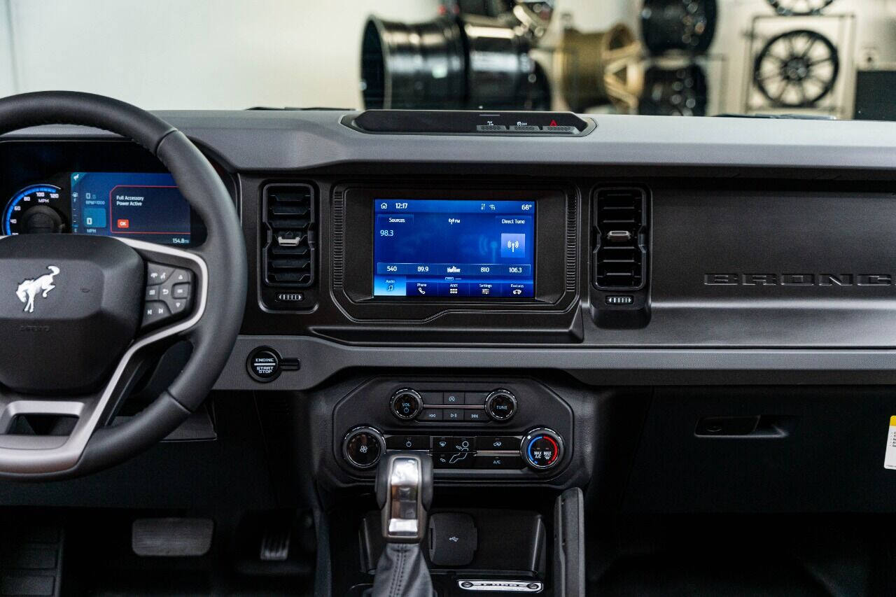 2023 FORD Bronco SUV / Crossover - $70,999