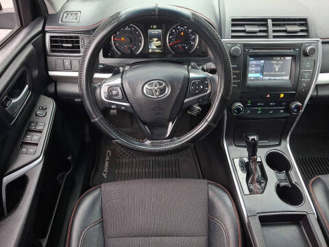 2017 Toyota Camry SE