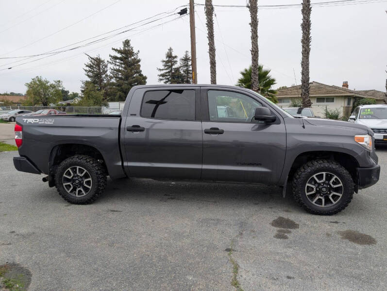 2015 Toyota Tundra SR5