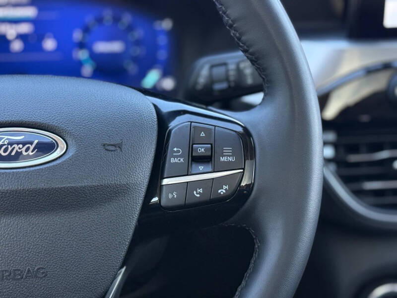 2022 Ford Escape Titanium