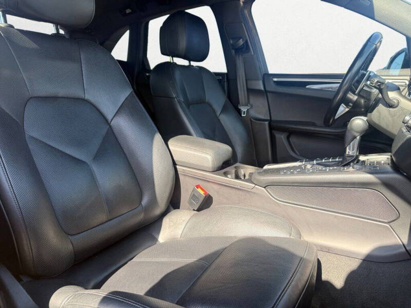 2018 Porsche Macan