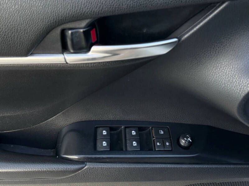 2020 Toyota Camry LE