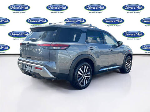 2022 Nissan Pathfinder Platinum