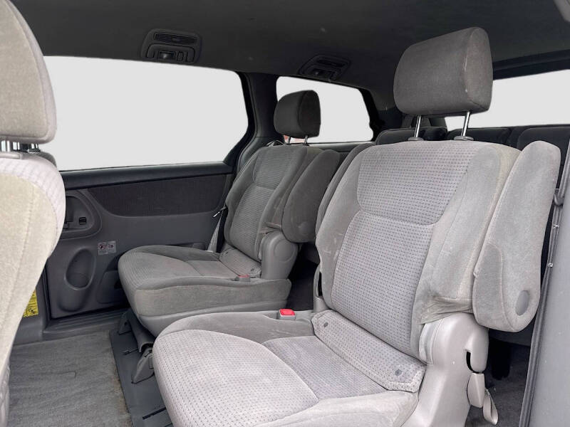 2006 Toyota Sienna LE 7 Passenger