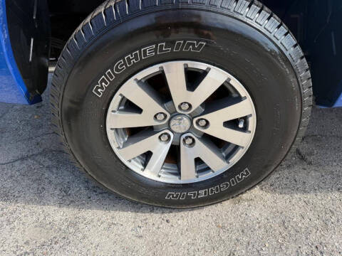 2008 Mitsubishi Raider LS