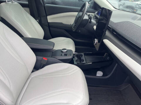 2022 Ford Mustang Mach-E Premium