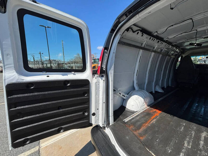 2019 Chevrolet Express 2500
