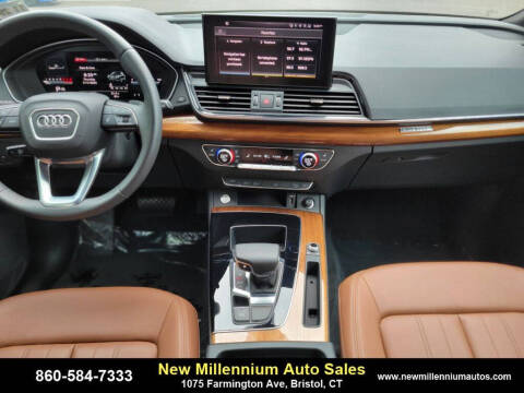 2025 Audi Q5 quattro Premium 40 TFSI