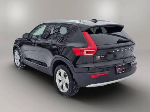 2021 Volvo XC40 T5 Momentum