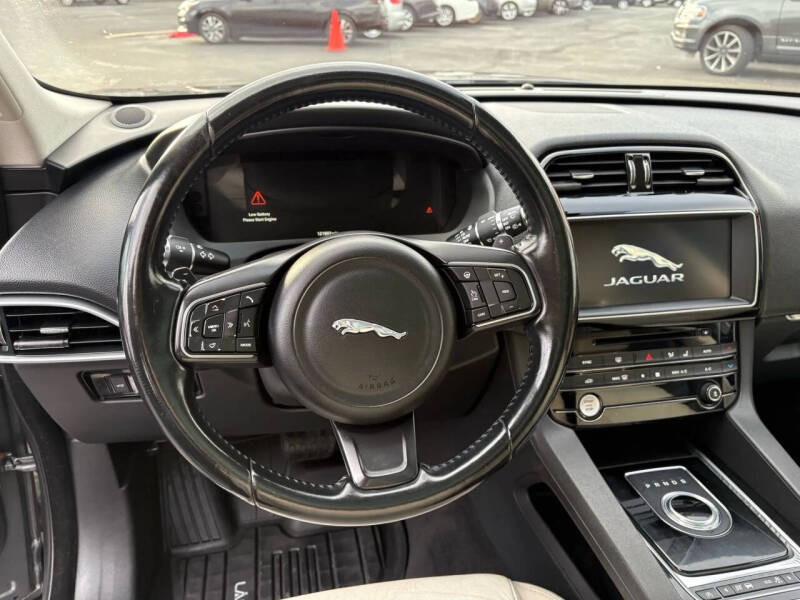 2017 Jaguar F-PACE 20d Prestige