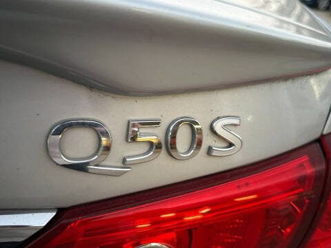 2016 Infiniti Q50 Sport