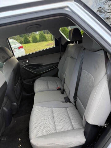 2018 Hyundai Santa Fe SE