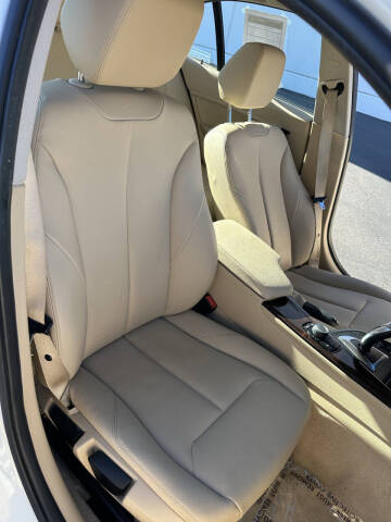 2015 BMW 3 Series 320i xDrive