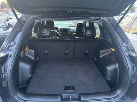 2019 Jeep Cherokee Altitude