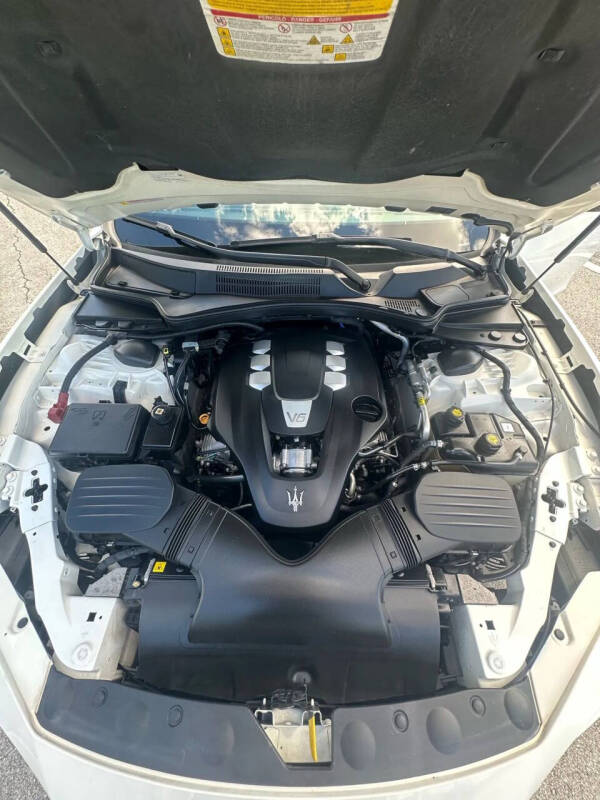 2017 Maserati Ghibli