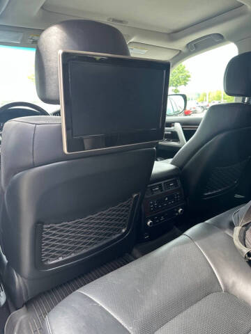 2019 Toyota Land Cruiser