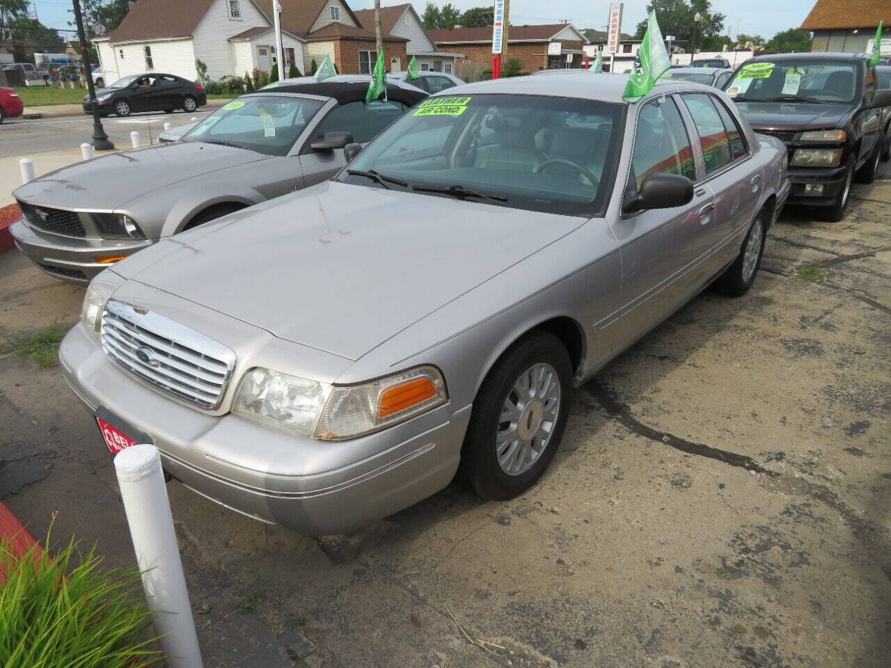 2004 Ford Crown Victoria For Sale