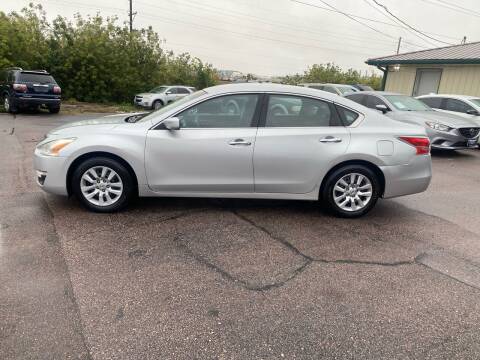 2013 Nissan Altima for sale at Lewis Blvd Auto Sales in Sioux City IA