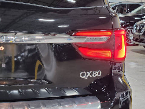 2022 Infiniti QX80 Luxe