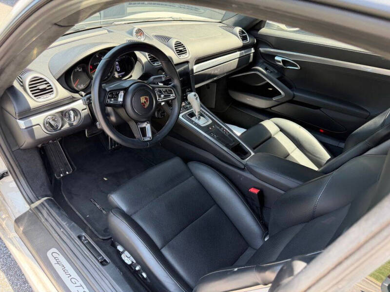 2024 Porsche 718 Cayman GTS 4.0
