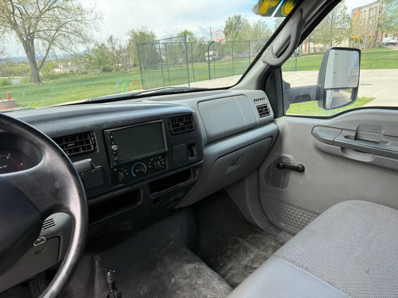 2004 Ford F-650 Super Duty