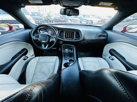 2015 Dodge Challenger R/T Plus