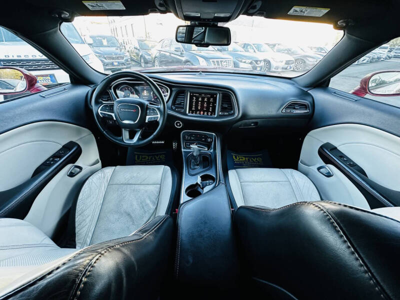 2015 Dodge Challenger R/T Plus