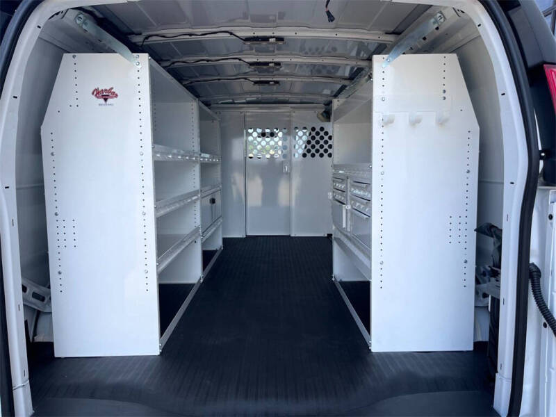 2025 Chevrolet Express 2500